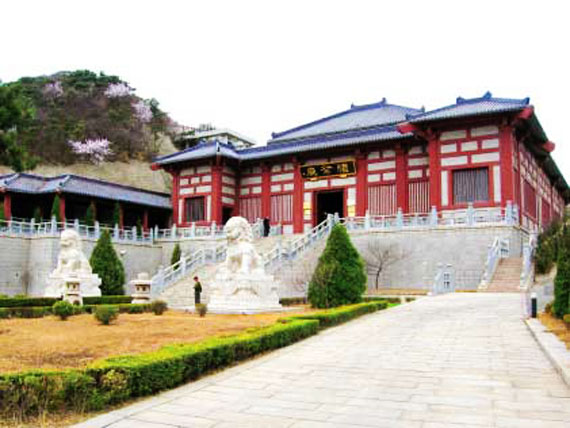 延庆华人怀思堂位置，陵园中有哪些安葬形式？